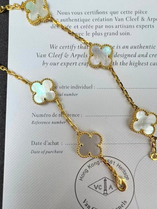 Van Cleef & Arpels Gold Vintage Alhambra necklace - Picture 6 of 8